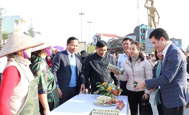 Huyện Hiệp Hòa tổ chức ngày hội bánh chưng Vân, phát động ủng hộ Tết vì người nghèo