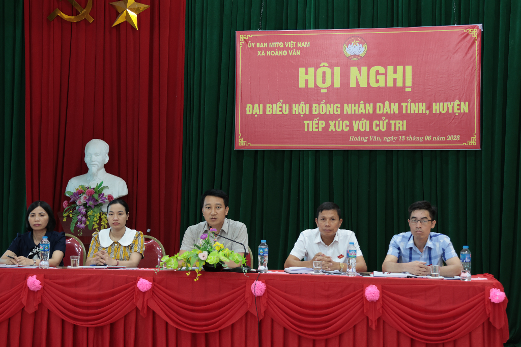 Đại biểu HĐND tỉnh, huyện tiếp xúc cư tri tại xã Hoàng Vân