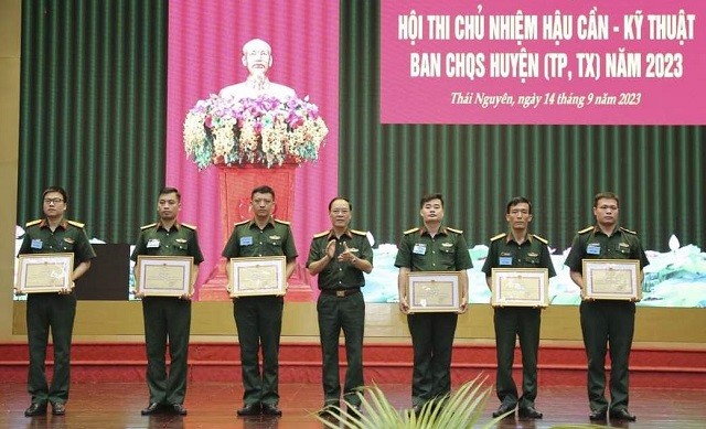 Trung tá Nguyễn Anh Hùng giành giải Nhất hội thi Chủ nhiệm Hậu cần - Kỹ thuật cấp Quân khu