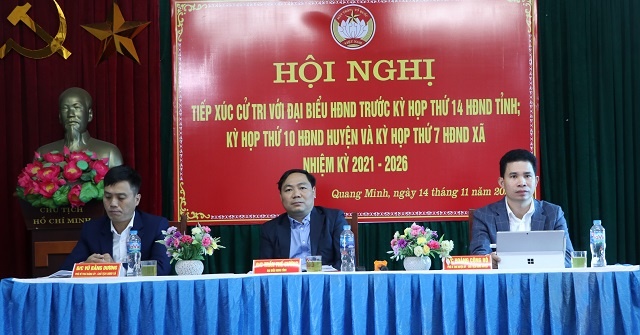 Đại biểu HĐND tỉnh, HĐND huyện tiếp xúc cử tri xã Quang Minh