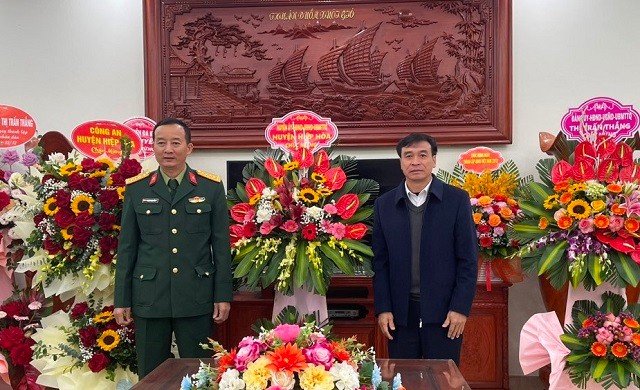 Lãnh đạo huyện chúc mừng các đơn vị quân đội nhân Ngày thành lập Quân đội nhân dân Việt Nam