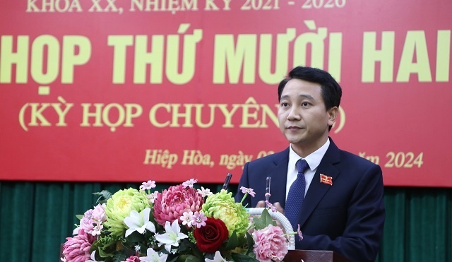 Đồng chí Hoàng Văn Tri được bầu giữ chức Chủ tịch HĐND huyện Hiệp Hòa
