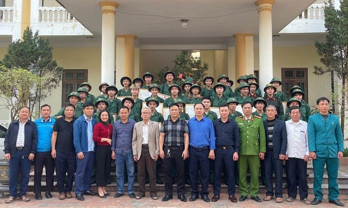 Lương Phong gặp mặt tân binh lên đường nhập ngũ năm 2024