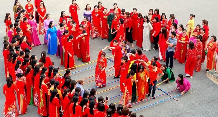 Phụ nữ thị trấn Bắc Lý phát động tuần lễ áo dài Việt Nam