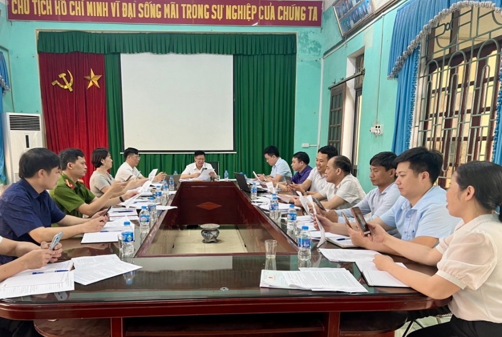 Các CĐCS huyện Hiệp Hòa tham gia triển khai khảo sát thực hiện quy chế dân chủ tại cơ quan cấp xã