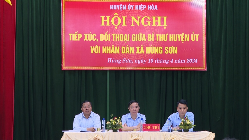 Bí thư Huyện uỷ đối thoại với Nhân dân xã Hùng Sơn