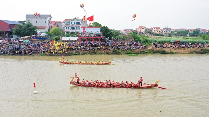 Sôi nổi lễ hội bơi chải truyền thống làng Tiếu Mai
