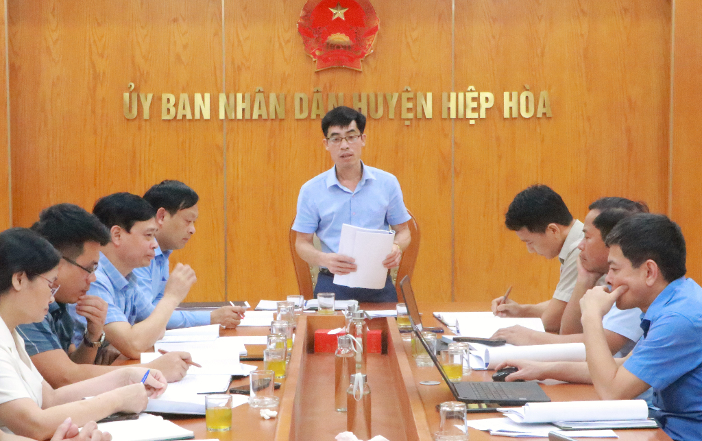 Ban Kinh tế - xã hội HĐND huyện thẩm tra một số dự thảo Nghị quyết trình kỳ họp thứ 14