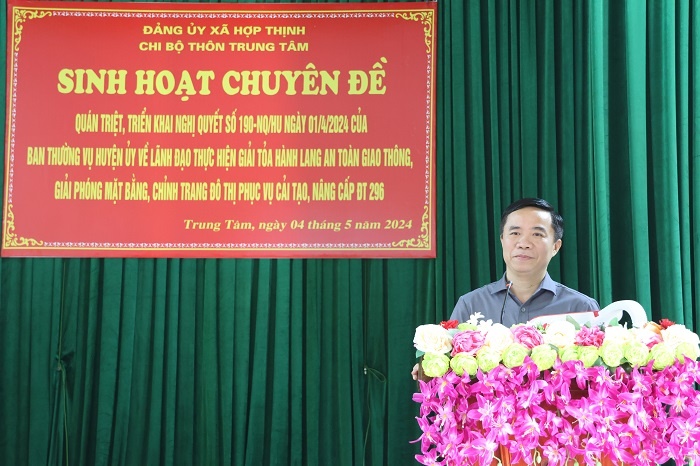 Bí thư Huyện ủy dự sinh hoạt chuyên đề tại chi bộ thôn trung tâm, xã Hợp Thịnh|https://hiephoa.bacgiang.gov.vn/chi-tiet-tin-tuc/-/asset_publisher/VeCP91o7rg3d/content/bi-thu-huyen-uy-du-sinh-hoat-chuyen-e-tai-chi-bo-thon-trung-tam-xa-hop-thinh