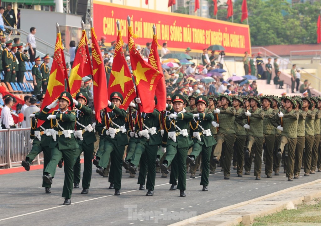 Những hình ảnh ấn tượng tại Lễ tổng duyệt diễu binh, diễu hành kỷ niệm 70 năm Chiến thắng Điện...