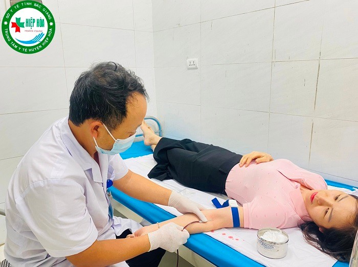 Cán bộ Trung tâm Y tế huyện hiến máu cứu sống bệnh nhân|https://hiephoa.bacgiang.gov.vn/en_US/chi-tiet-tin-tuc/-/asset_publisher/VeCP91o7rg3d/content/can-bo-trung-tam-y-te-huyen-hien-mau-cuu-song-benh-nhan