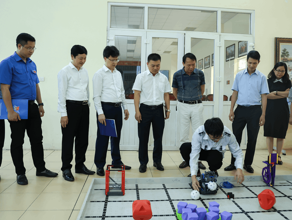 Bac Giang launches 1st Robocon Contest in 2024|https://hiephoa.bacgiang.gov.vn/web/chuyen-trang-english/detailed-news/-/asset_publisher/MVQI5B2YMPsk/content/bac-giang-launches-1st-robocon-contest-in-2024