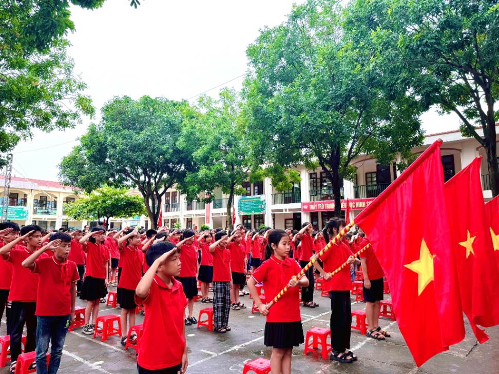 Trường tiểu học Ninh Sơn tổ chức Lễ  bế giảng và phát thưởng năm học 2023-2024