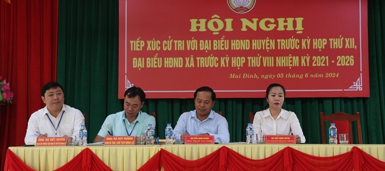 Đại biểu HĐND huyện, xã tiếp xúc cử tri tại xã Mai Đình|https://hiephoa.bacgiang.gov.vn/chi-tiet-tin-tuc/-/asset_publisher/VeCP91o7rg3d/content/-ai-bieu-h-nd-huyen-xa-tiep-xuc-cu-tri-tai-xa-mai-inh