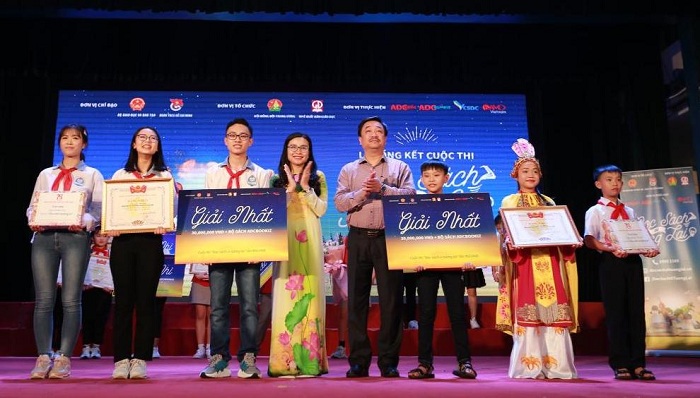 Em Nguyễn Ánh Linh, học sinh trường THCS thị trấn Thắng giành Giải Nhất Cuộc thi "Đọc sách vì...