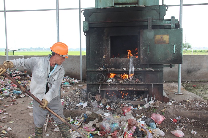 Hiệp Hòa phát huy hiệu quả lò đốt rác trên địa bàn