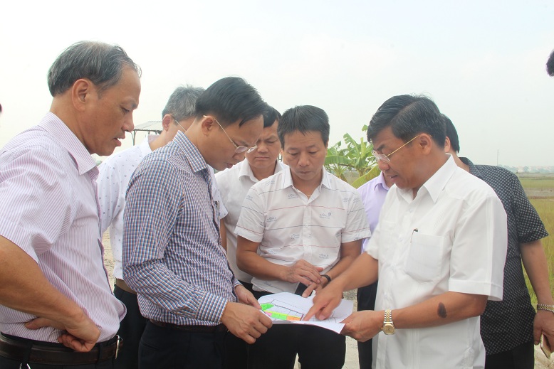 Phó Chủ tịch UBND tỉnh Dương Văn Thái làm việc tại Hiệp Hòa
