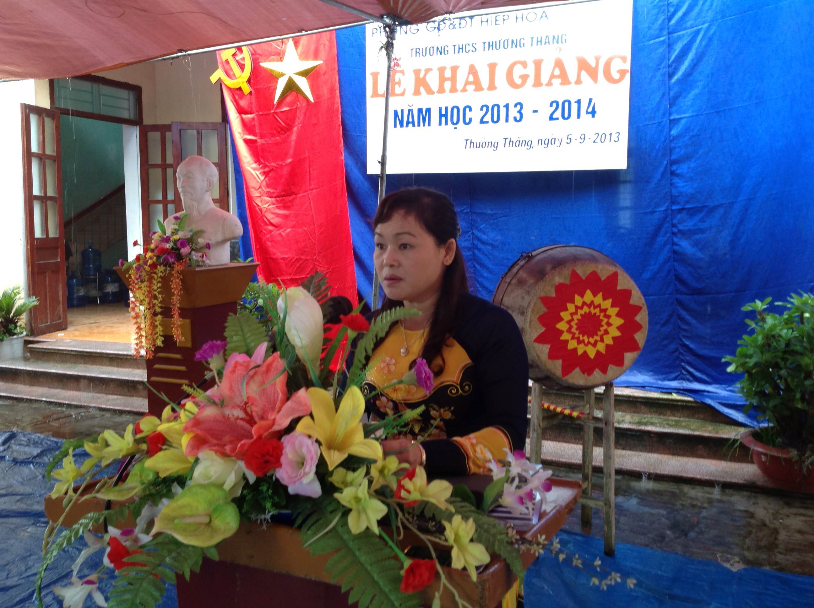 Chủ tịch UBND huyện dự lễ khai giảng năm học mới 2013-2014