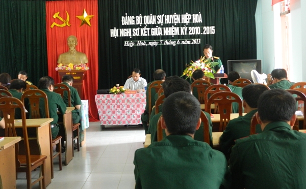 Đảng bộ quân sự huyện Hiệp Hoà tổ chức hội nghị giữa nhiệm kỳ 2010-2015