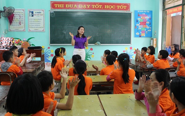 Cô giáo Dương Thị Lan Anh: "Cây sáng kiến" phong trào Đoàn, Đội
